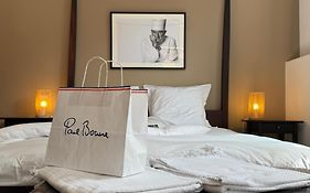 Chambre Univers Bocuse - à 200 m de la Légende